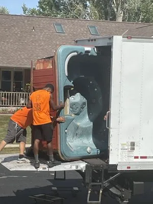 Kenosha Hunktz Moving Systems INC photo 1